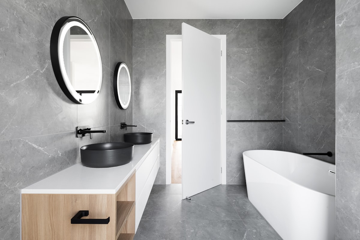 Tiled bathroom suited to electric underfloor heating